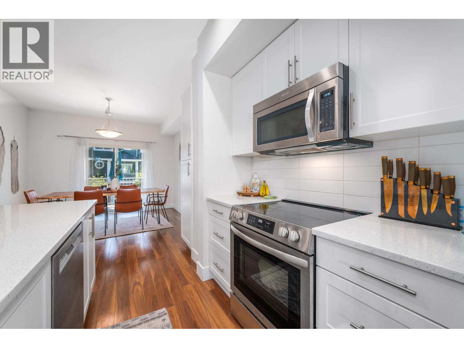 433 McCarren Avenue Unit# 5