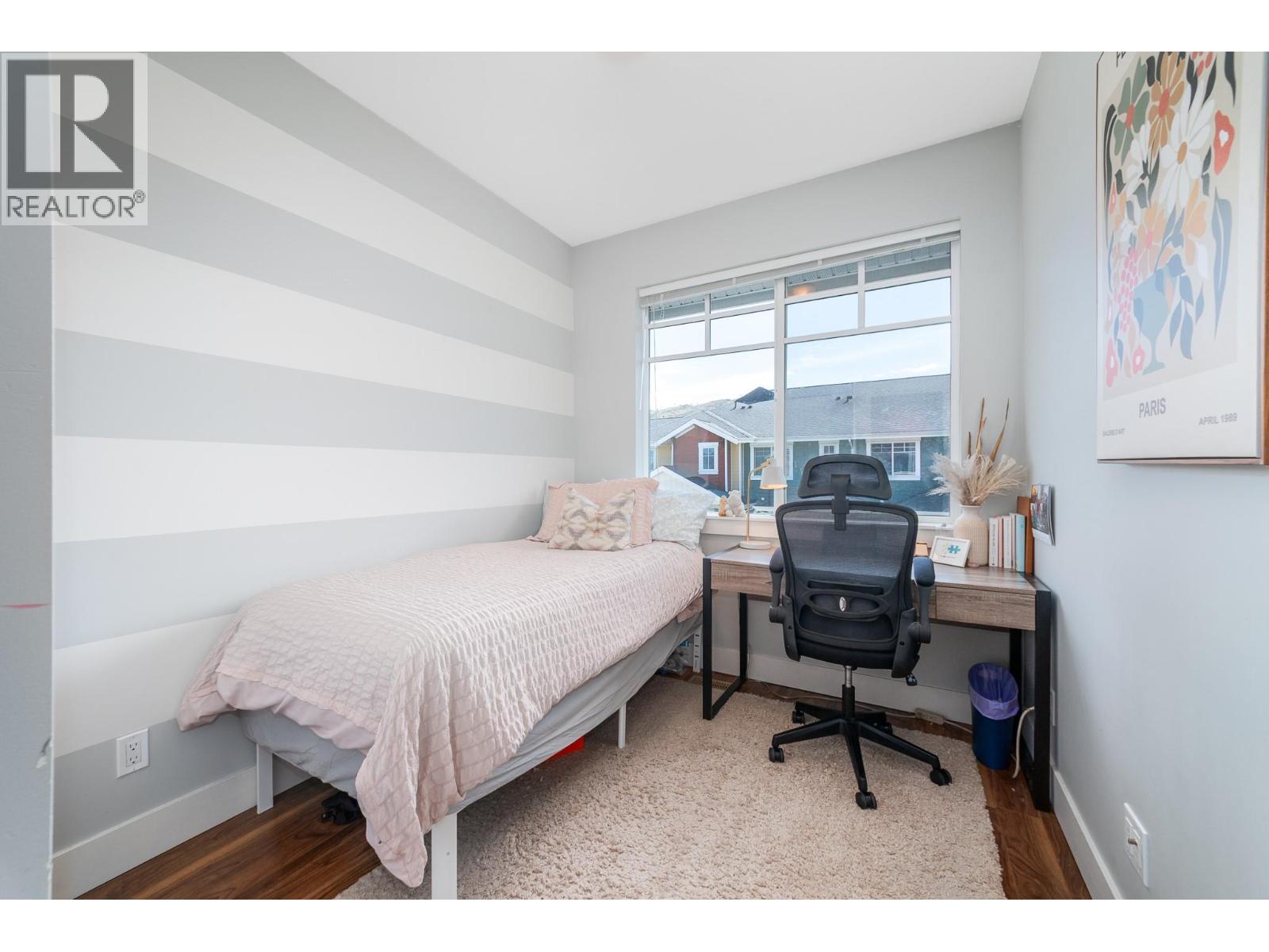 433 McCarren Avenue Unit# 5