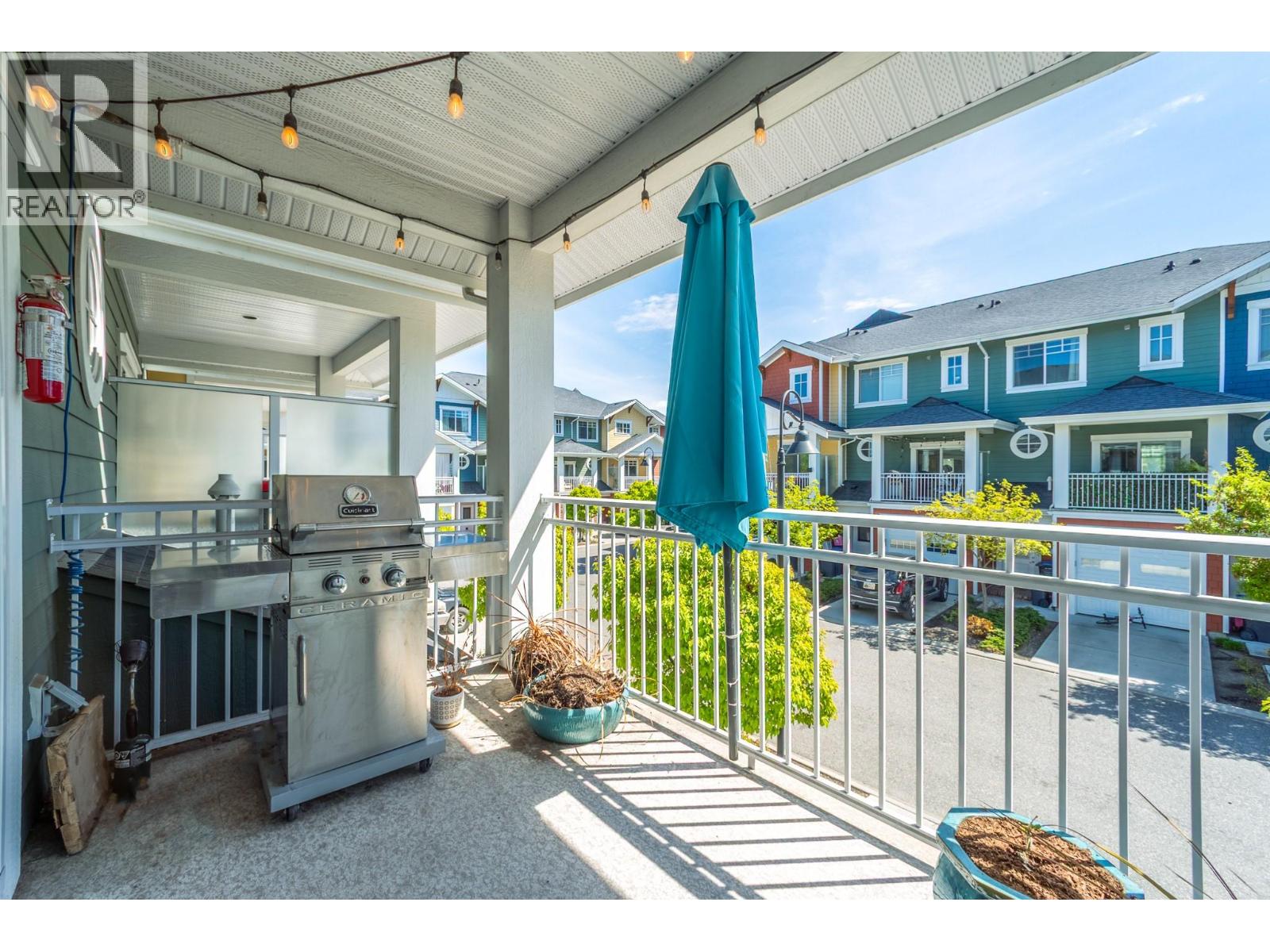 433 McCarren Avenue Unit# 5
