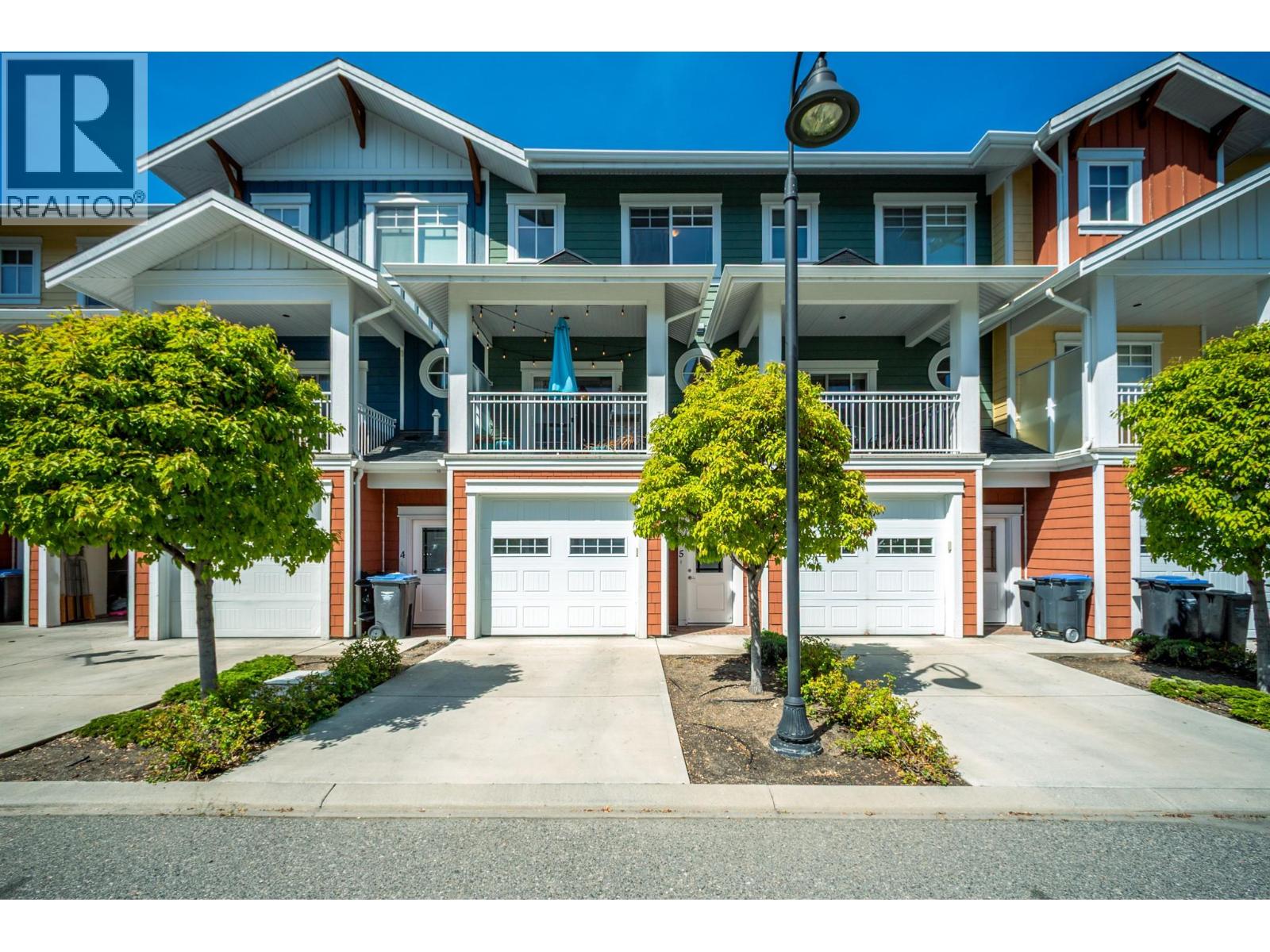 433 McCarren Avenue Unit# 5