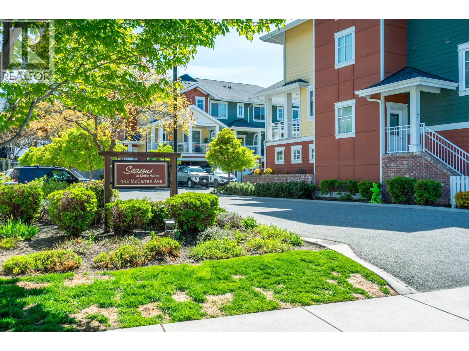 433 McCarren Avenue Unit# 5