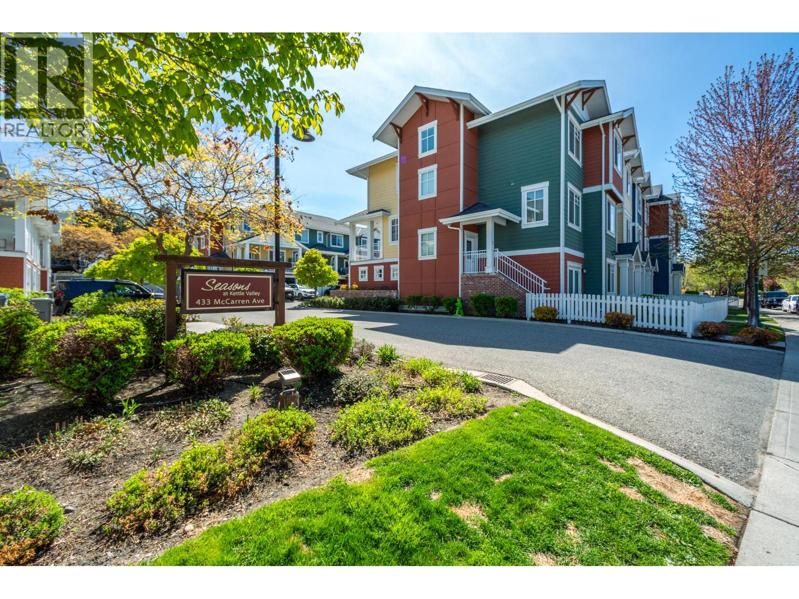 433 McCarren Avenue Unit# 5