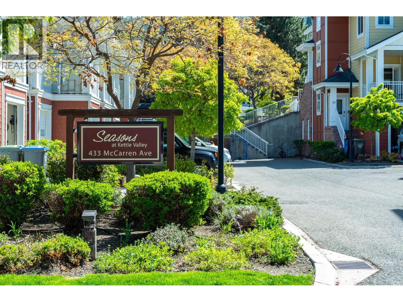 433 McCarren Avenue Unit# 5