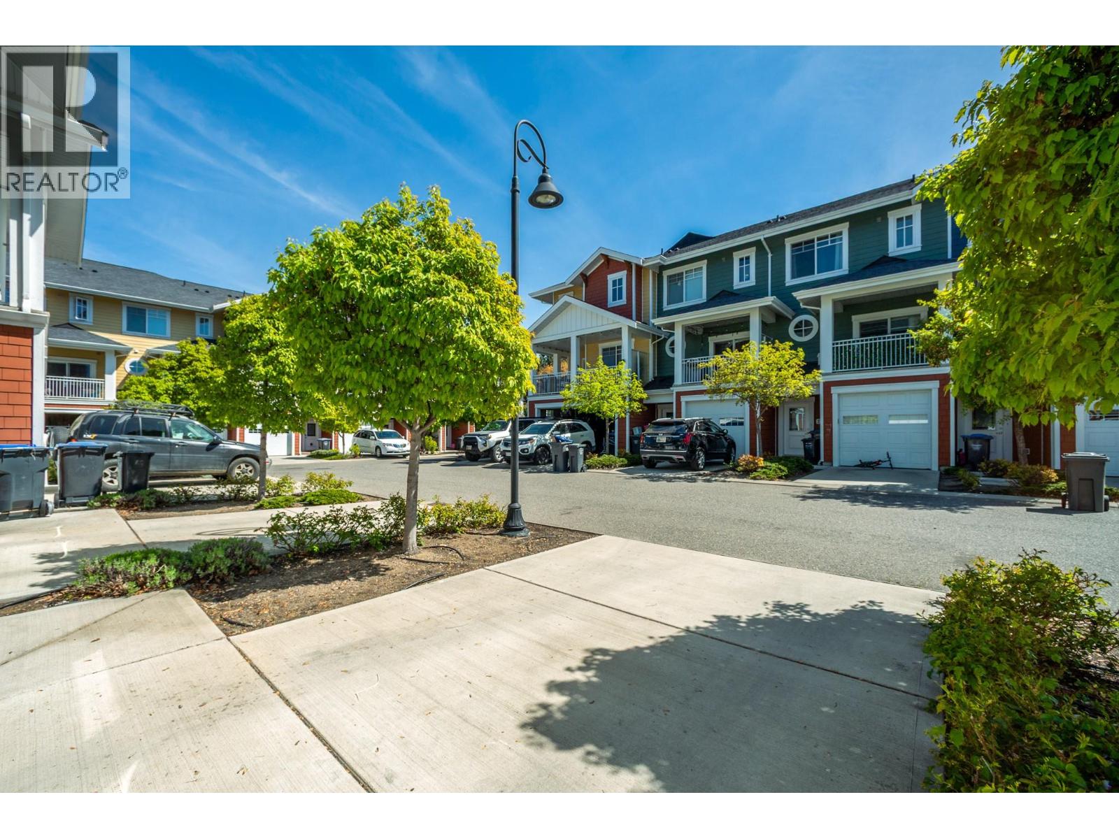 433 McCarren Avenue Unit# 5