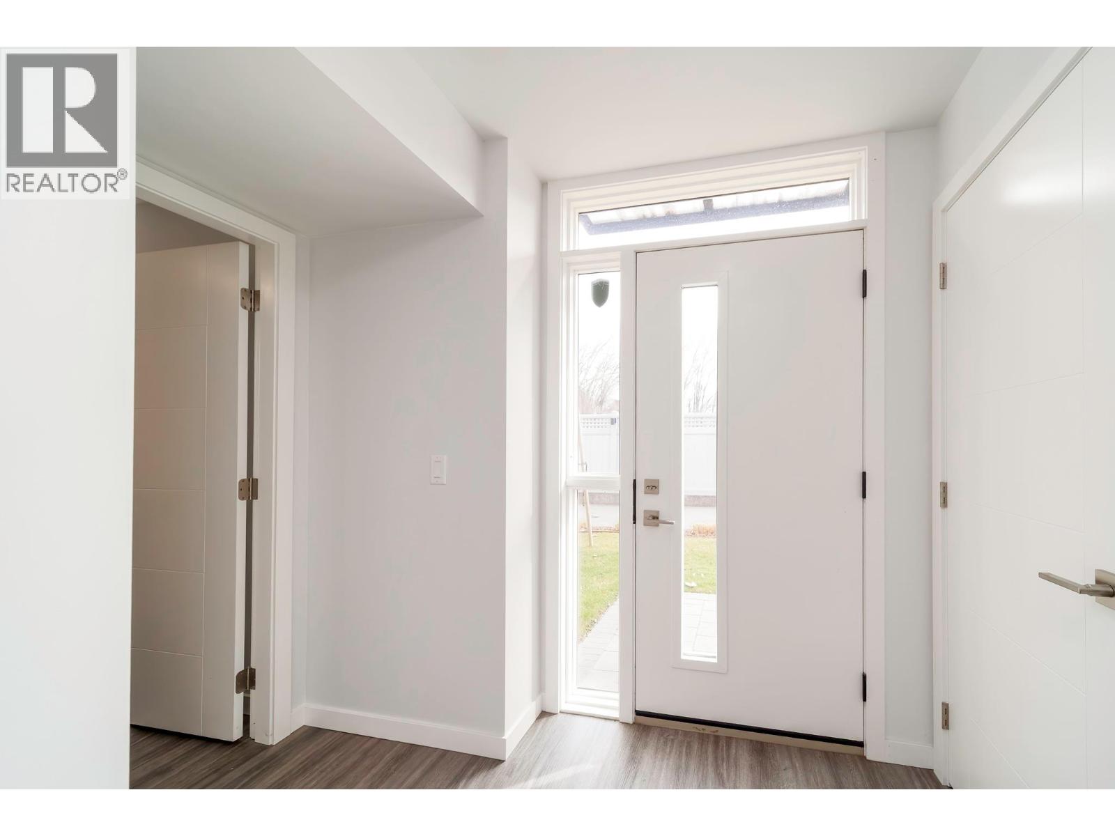1515 Highland Drive N Unit# 29