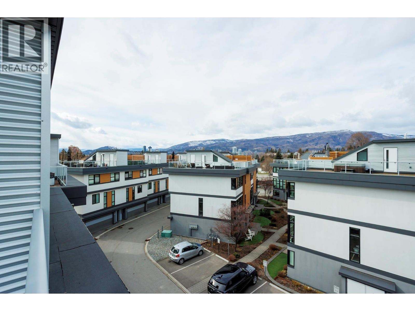 1515 Highland Drive N Unit# 29
