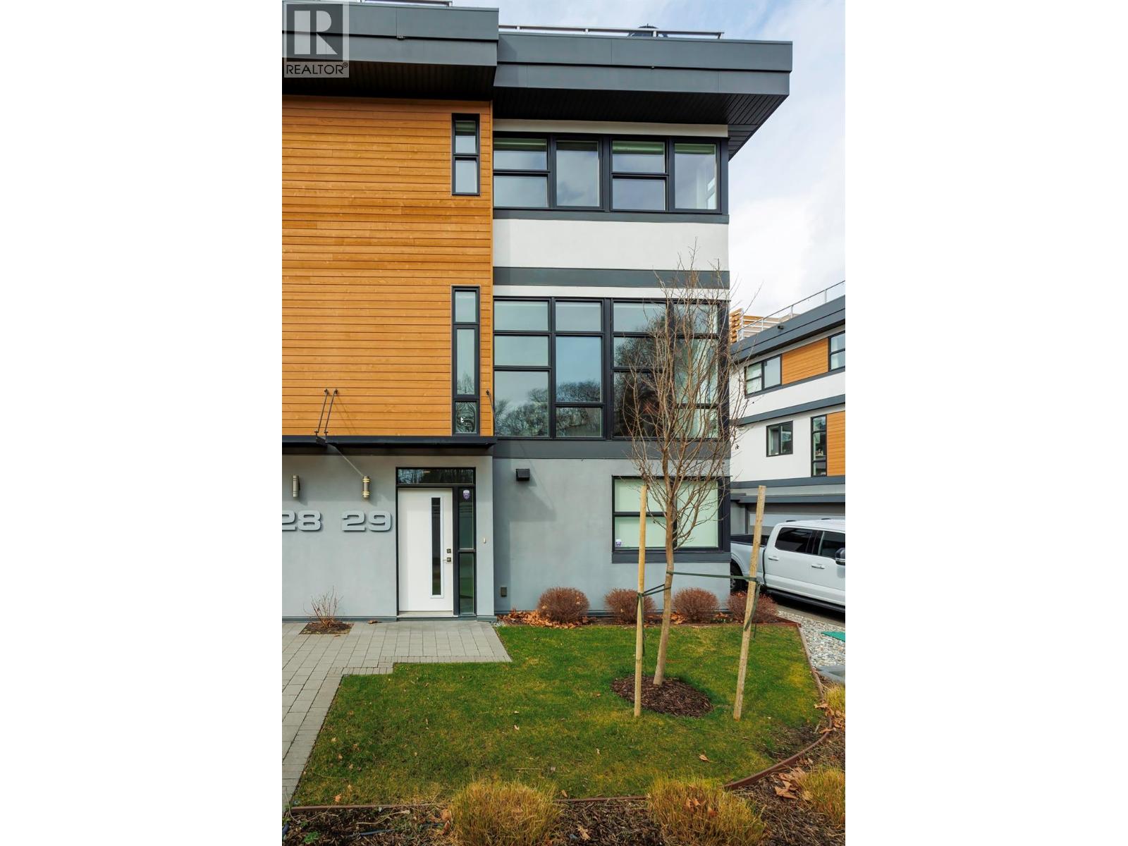 1515 Highland Drive N Unit# 29