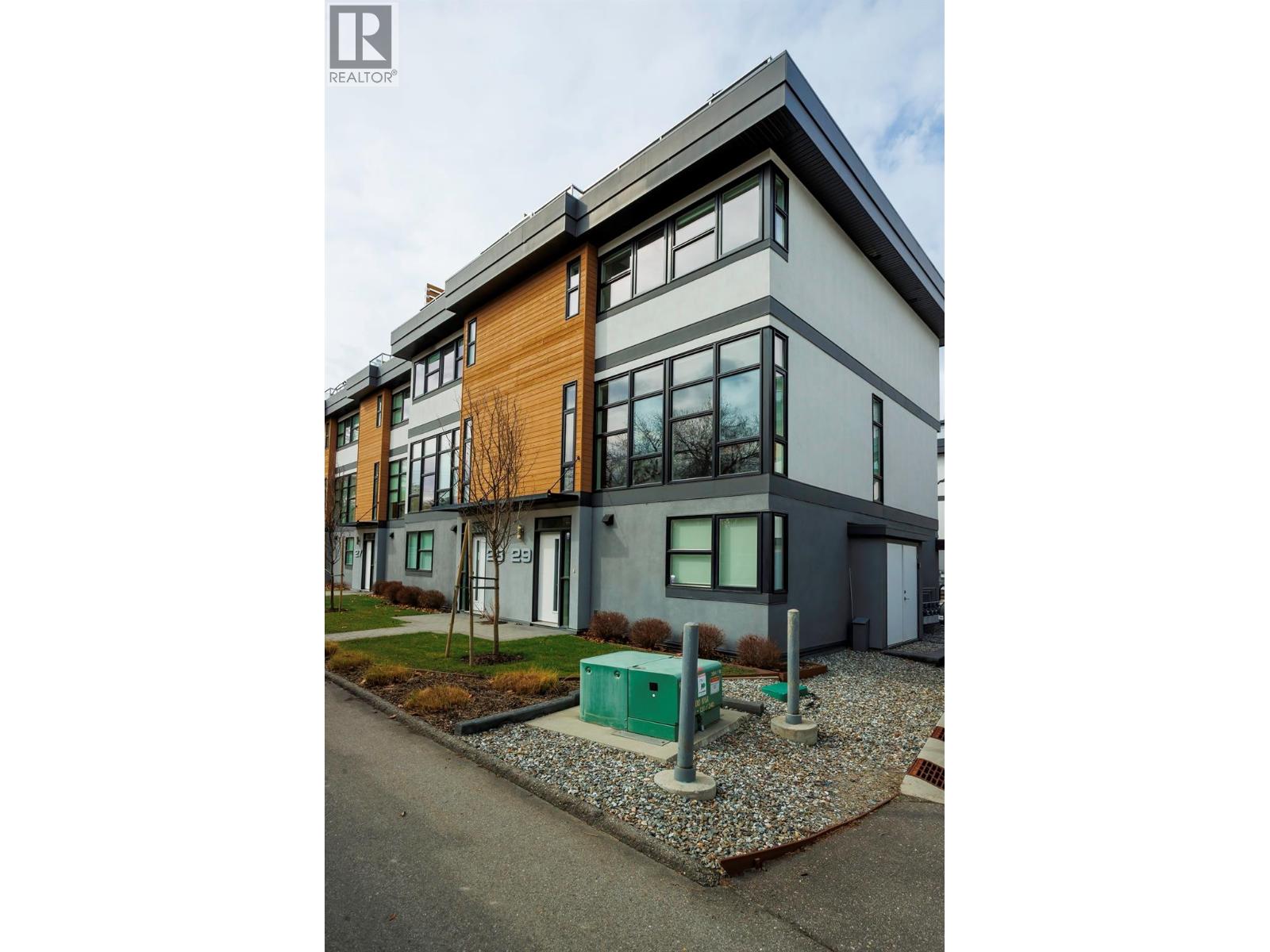 1515 Highland Drive N Unit# 29