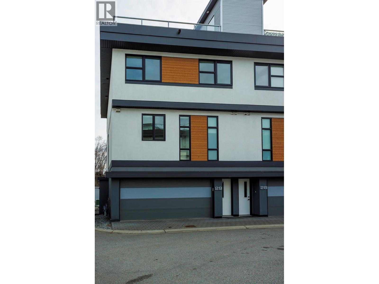 1515 Highland Drive N Unit# 29