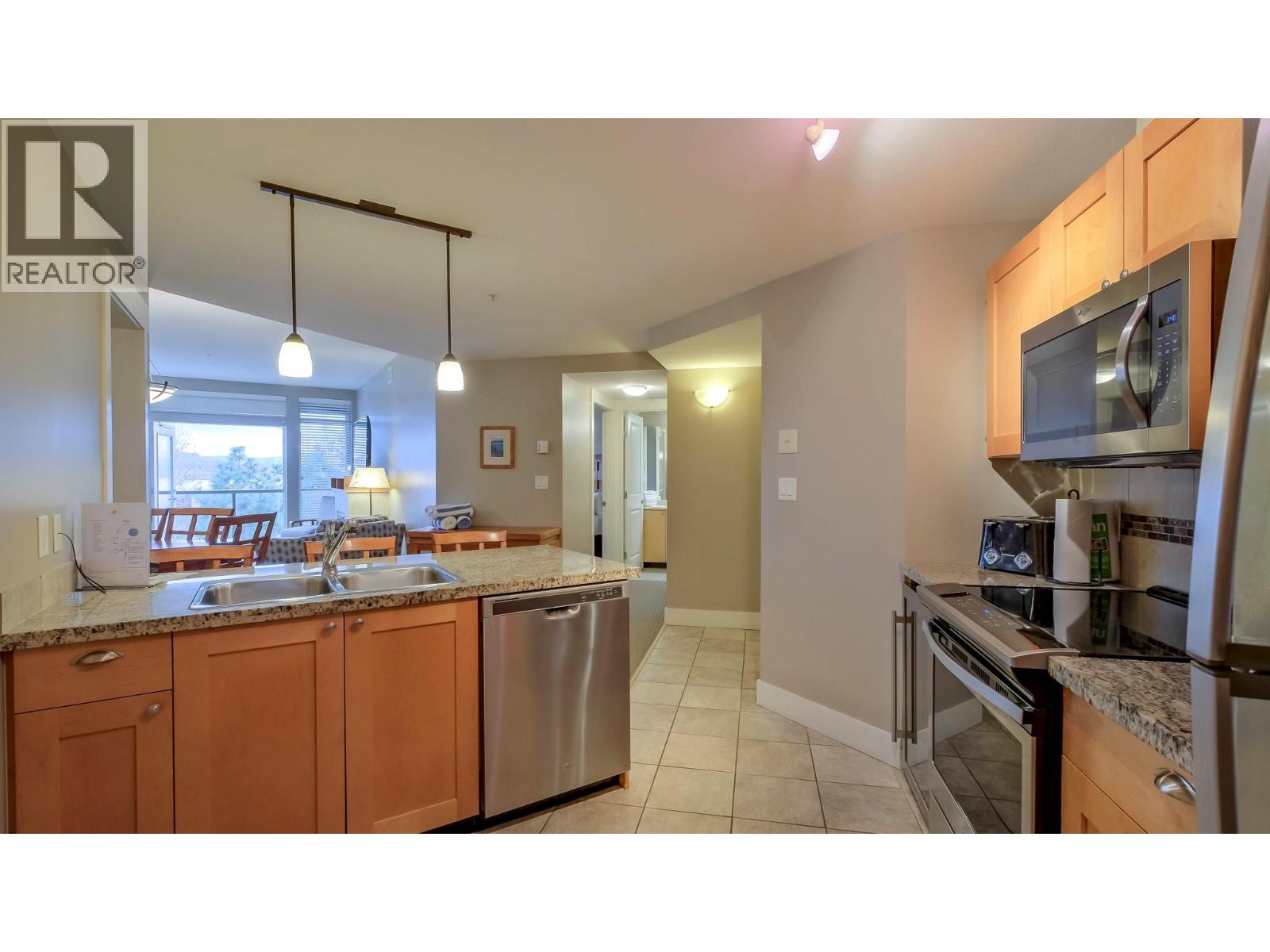 4205 Gellatly Road Unit# 304