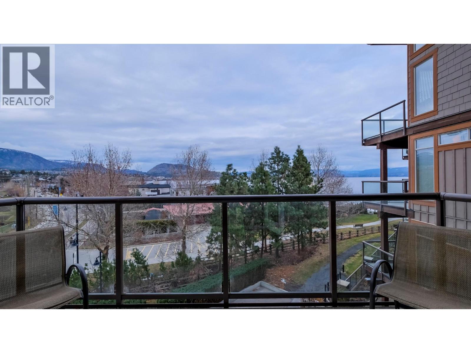 4205 Gellatly Road Unit# 304