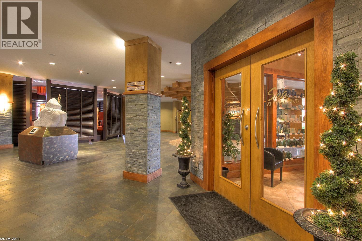 4205 Gellatly Road Unit# 304
