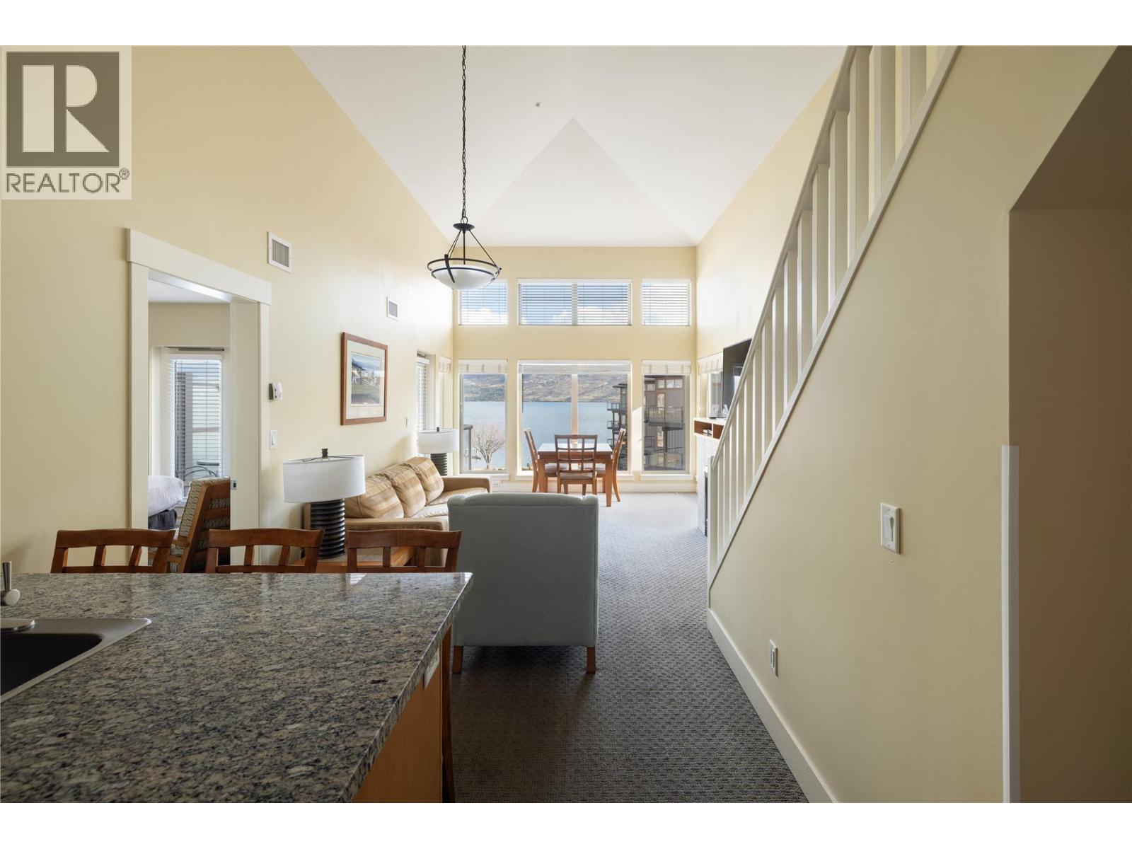 4205 Gellatly Road Unit# 416