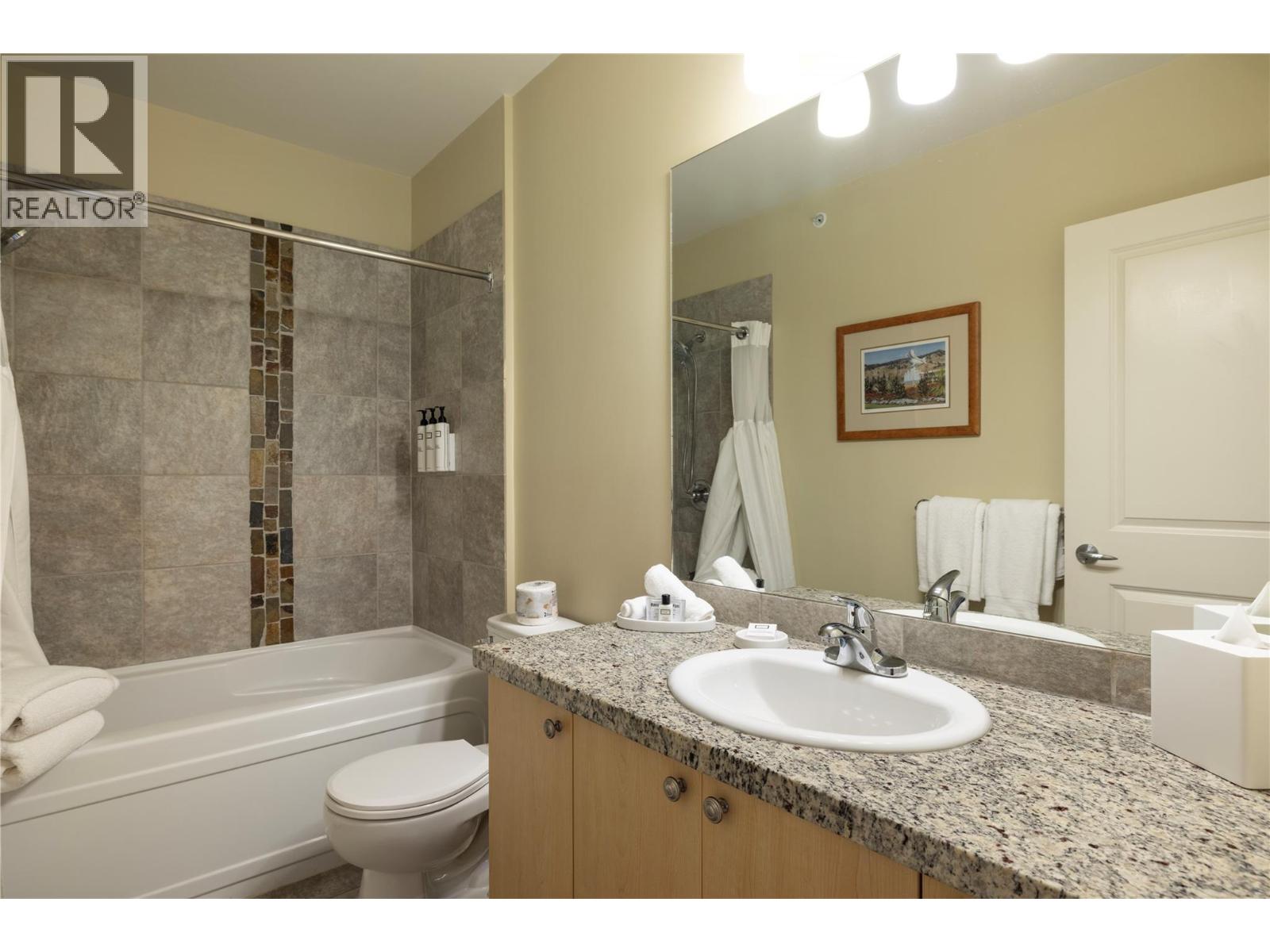 4205 Gellatly Road Unit# 416