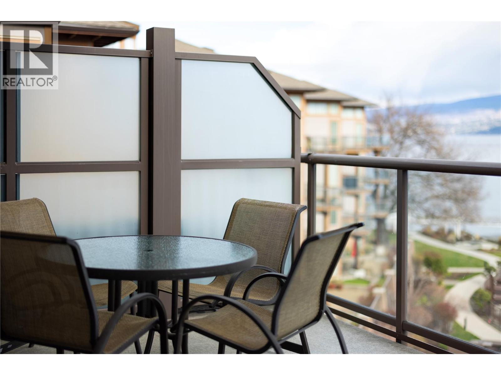 4205 Gellatly Road Unit# 416