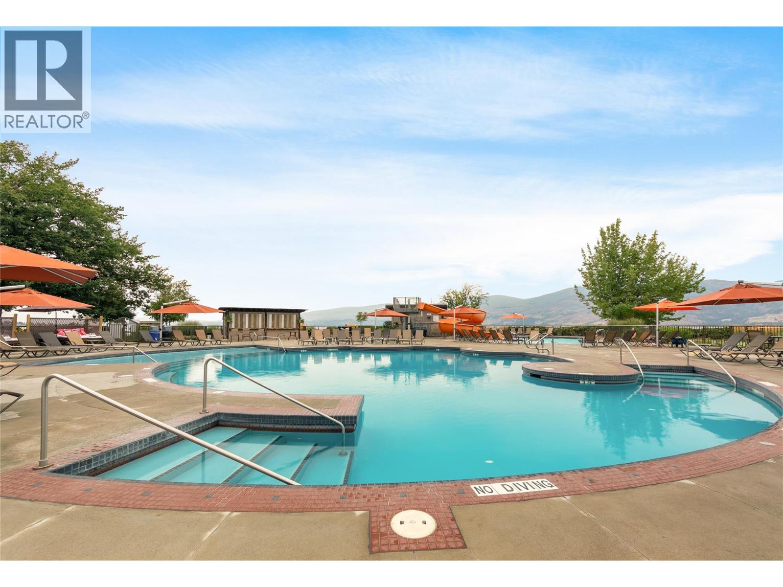 4205 Gellatly Road Unit# 416