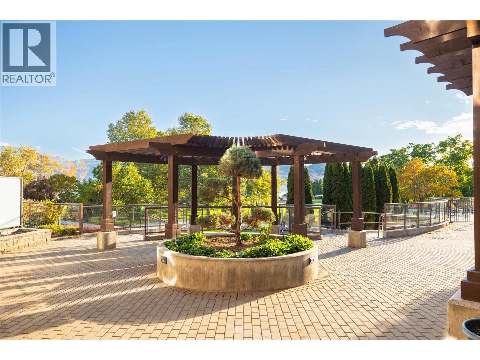 4205 Gellatly Road Unit# 416