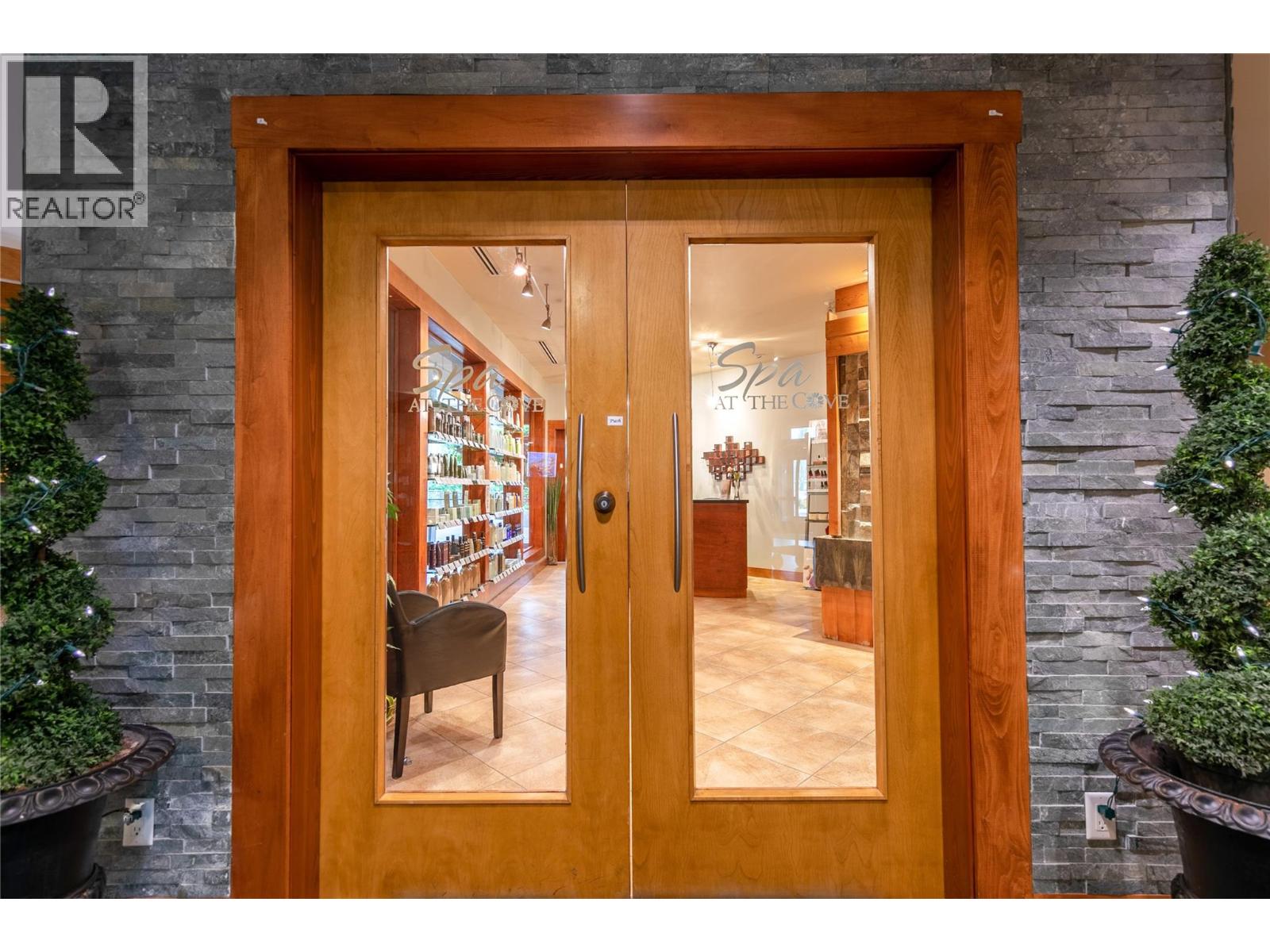 4205 Gellatly Road Unit# 416
