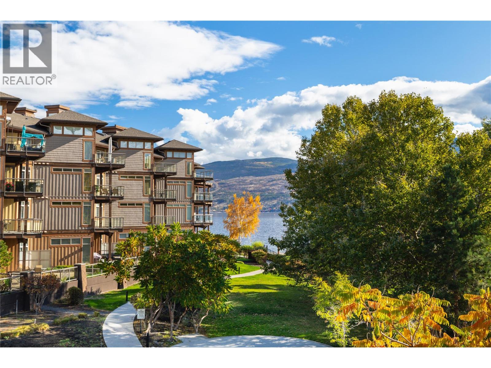 4205 Gellatly Road Unit# 416