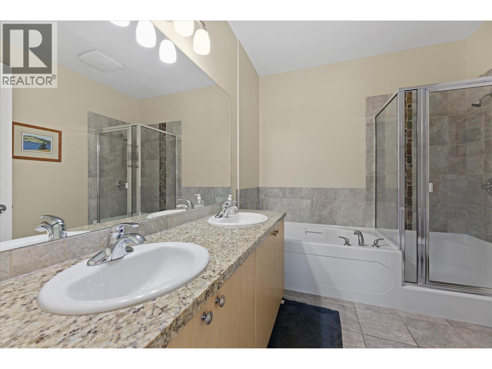 4205 Gellatly Road Unit# 301