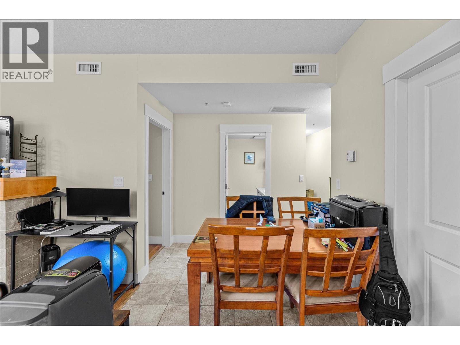 4205 Gellatly Road Unit# 301