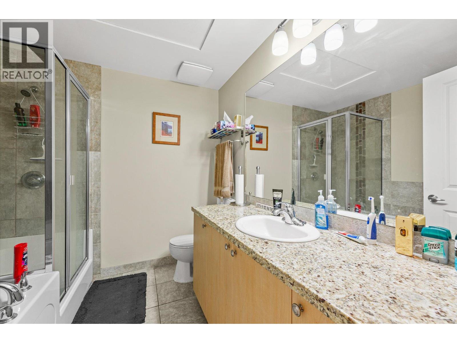 4205 Gellatly Road Unit# 301