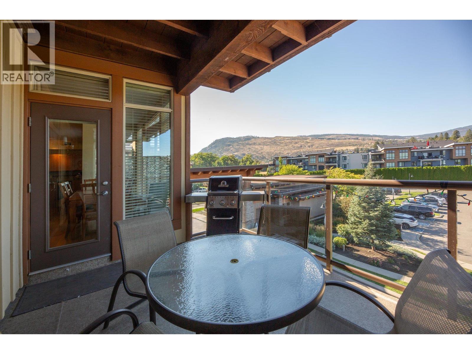 4205 Gellatly Road Unit# 301