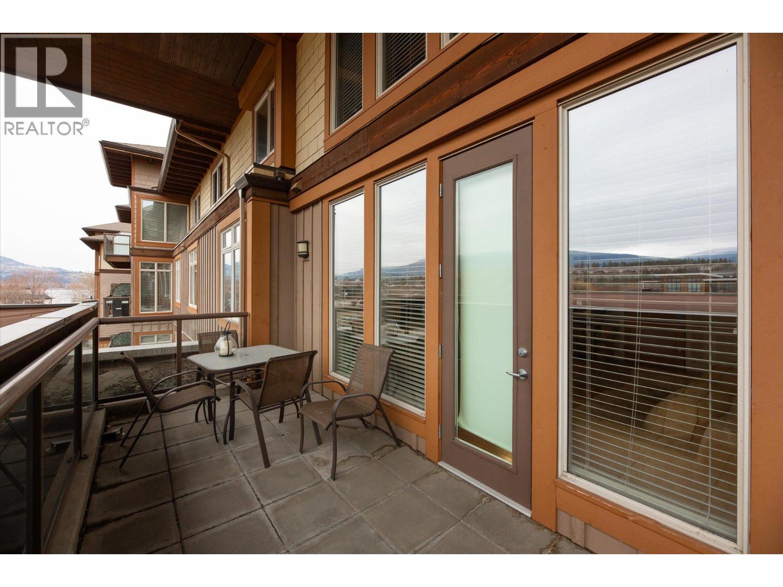 4205 Gellatly Road Unit# 301