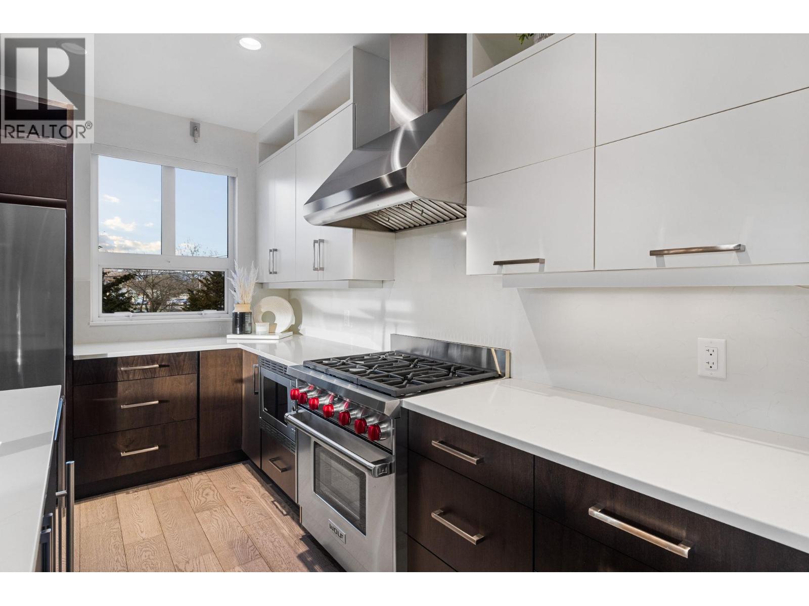 3756 Lakeshore Road Unit# 5