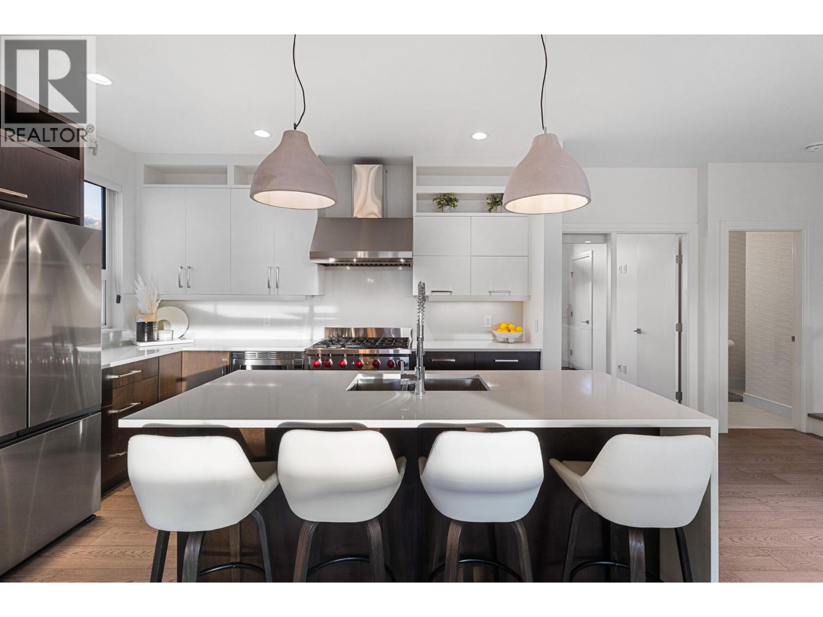 3756 Lakeshore Road Unit# 5