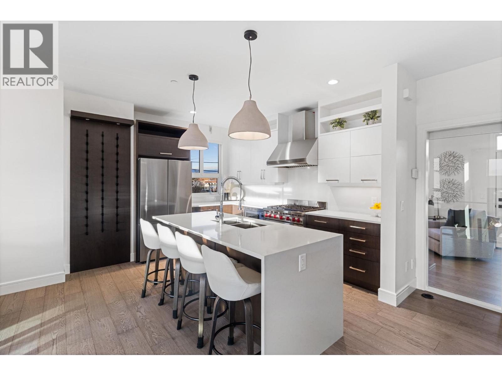 3756 Lakeshore Road Unit# 5