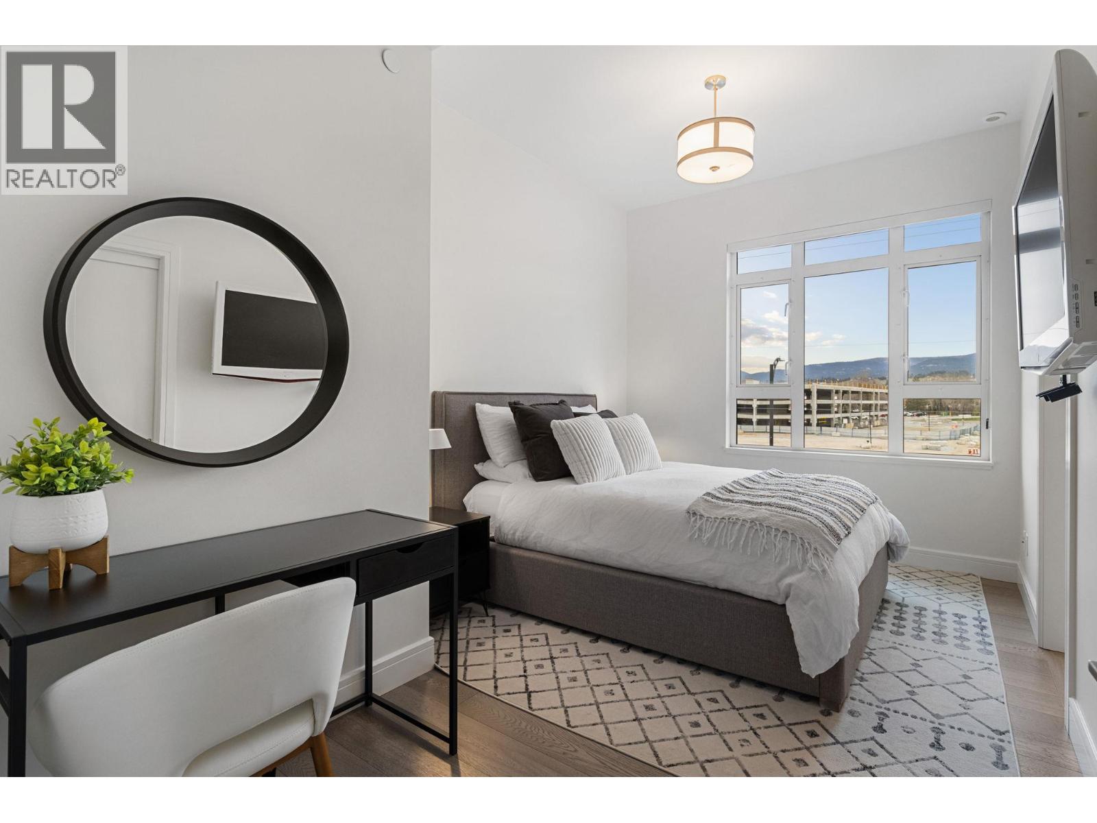 3756 Lakeshore Road Unit# 5