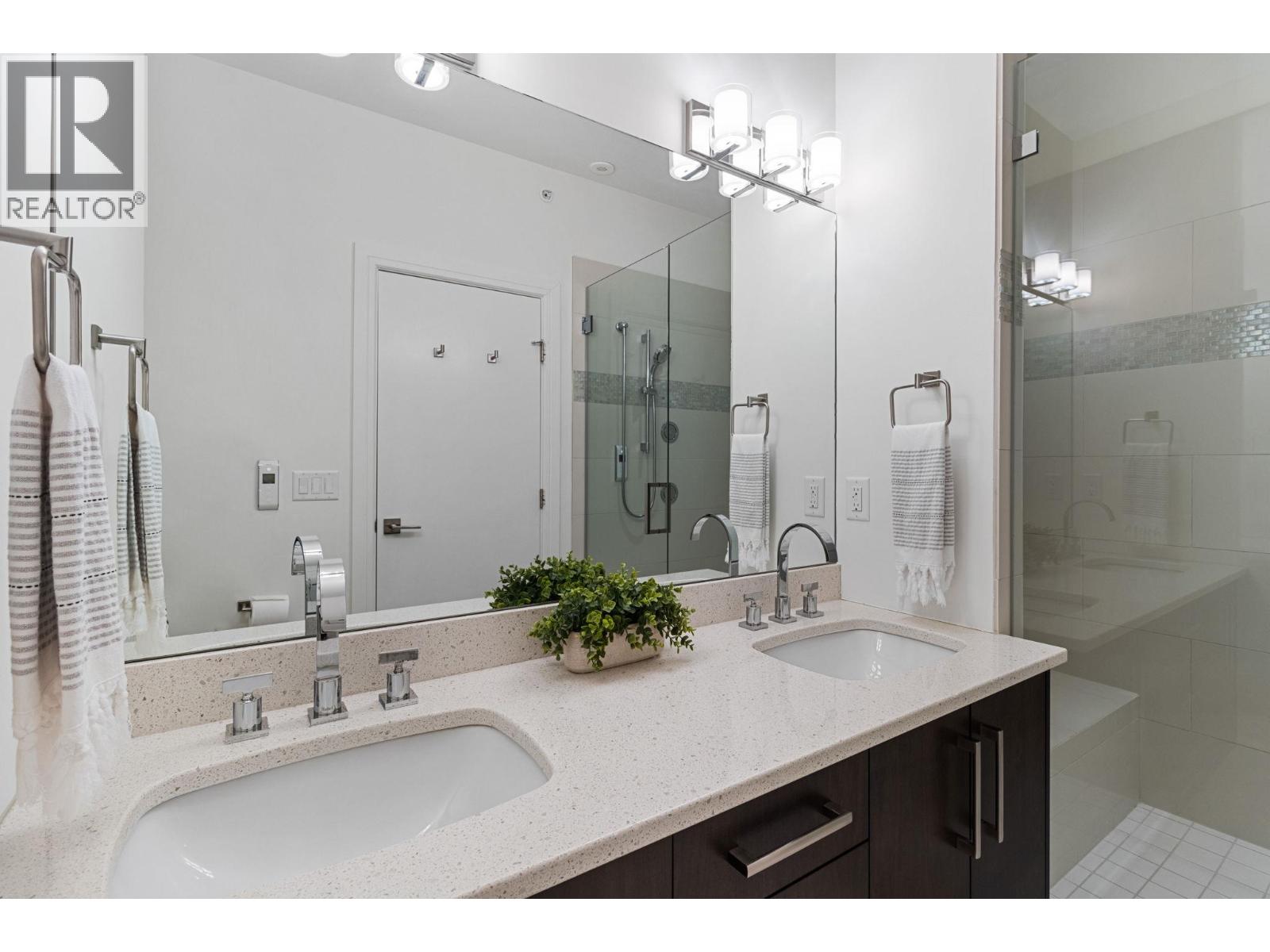 3756 Lakeshore Road Unit# 5