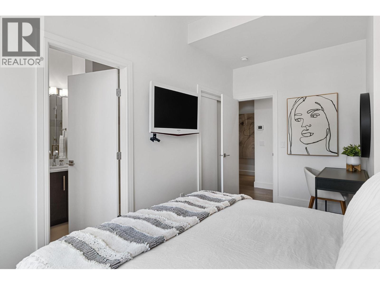 3756 Lakeshore Road Unit# 5