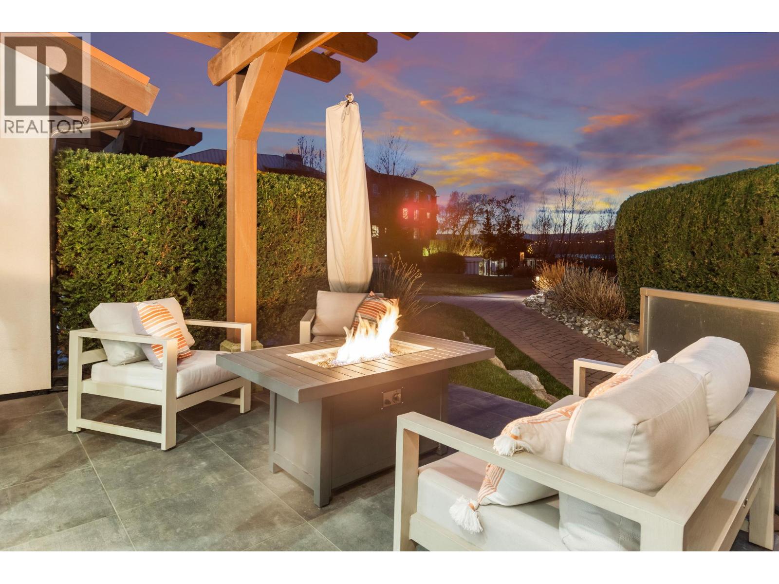 3756 Lakeshore Road Unit# 5
