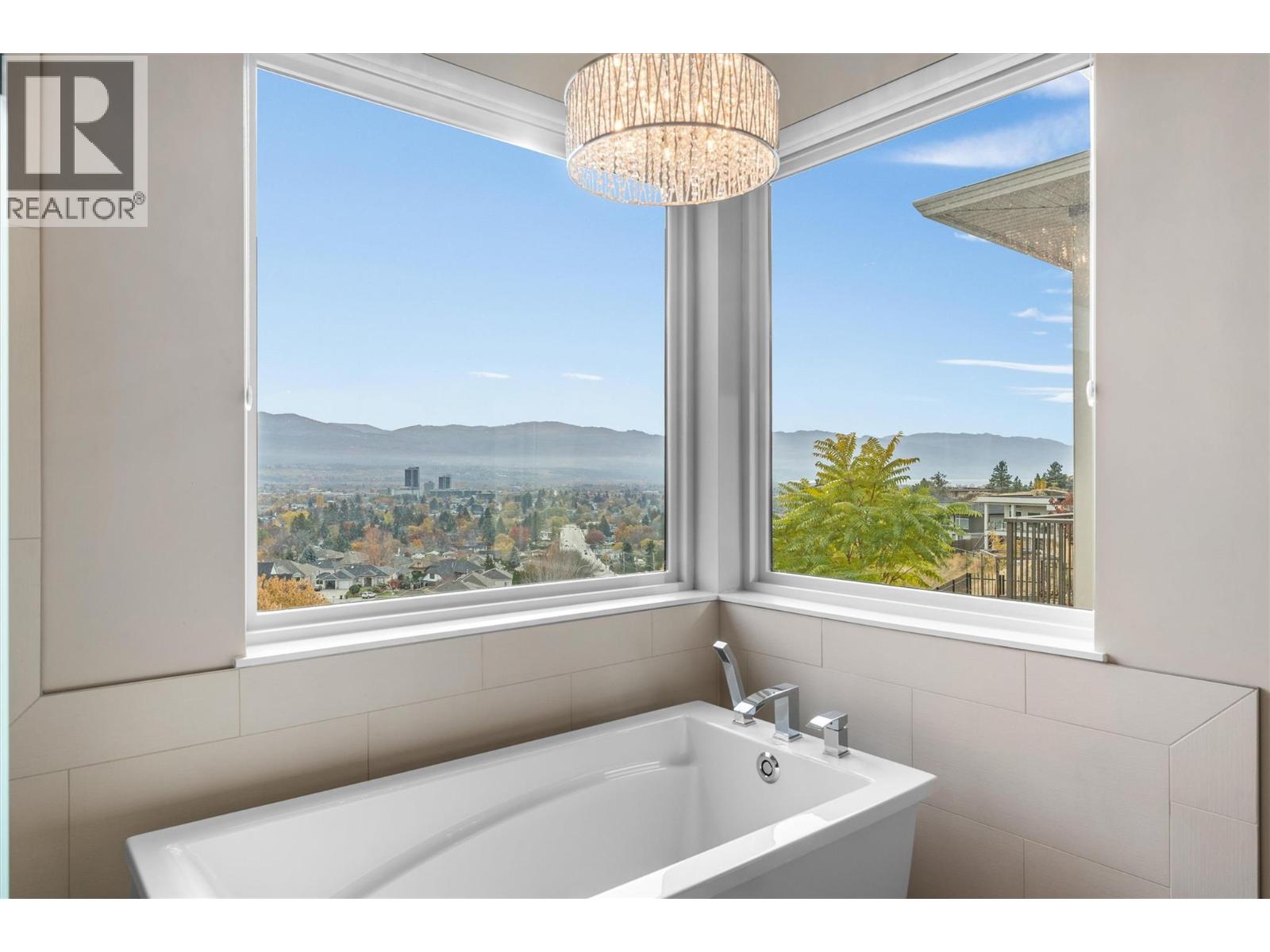747 Traditions Crescent