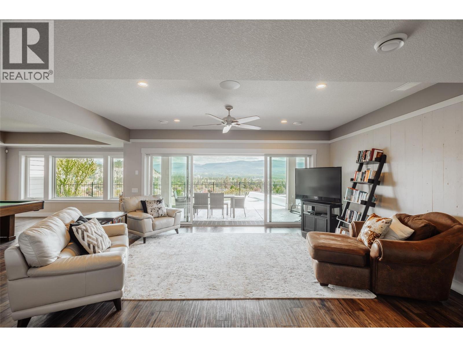 747 Traditions Crescent