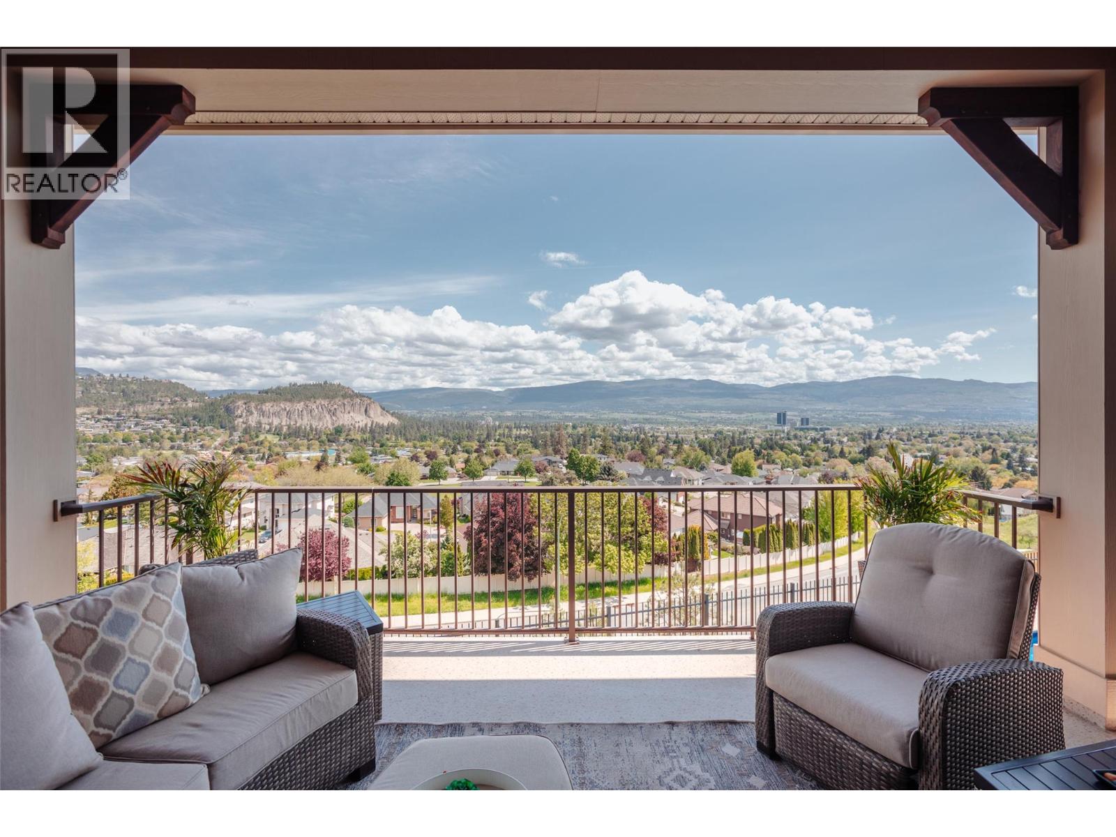 747 Traditions Crescent