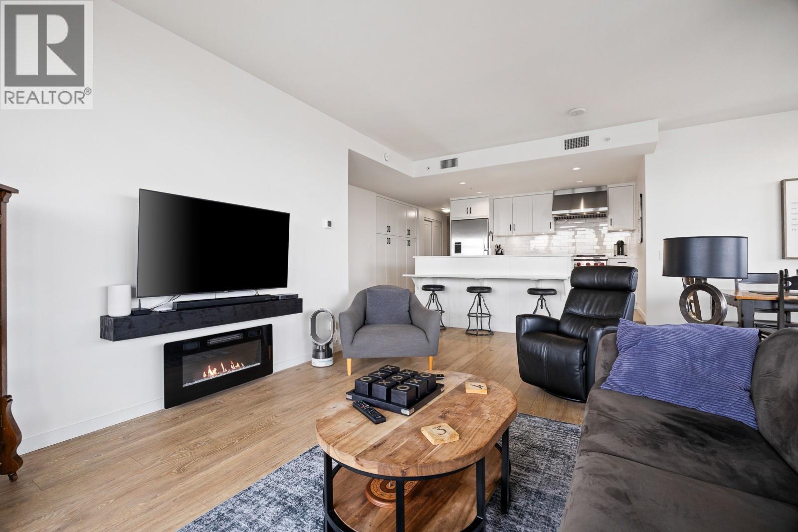 485 Groves Avenue Unit# 301