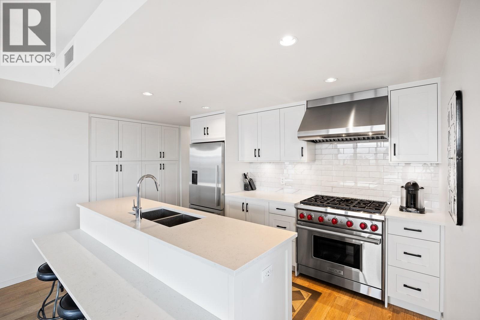 485 Groves Avenue Unit# 301