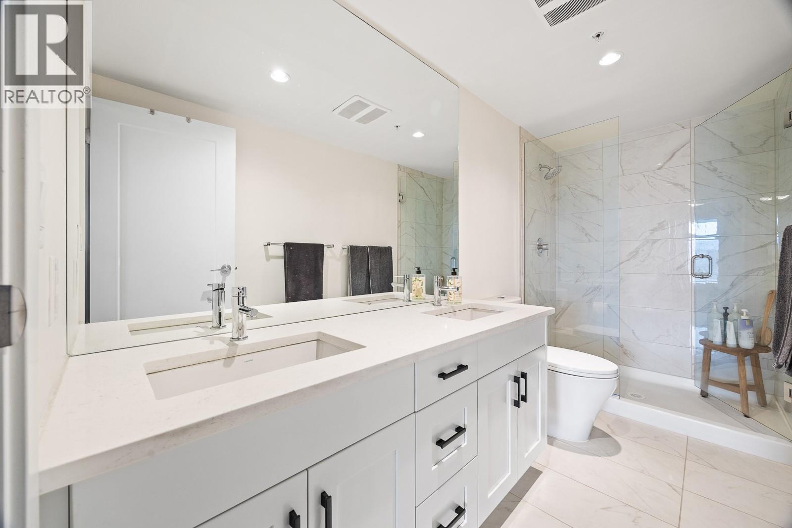 485 Groves Avenue Unit# 301