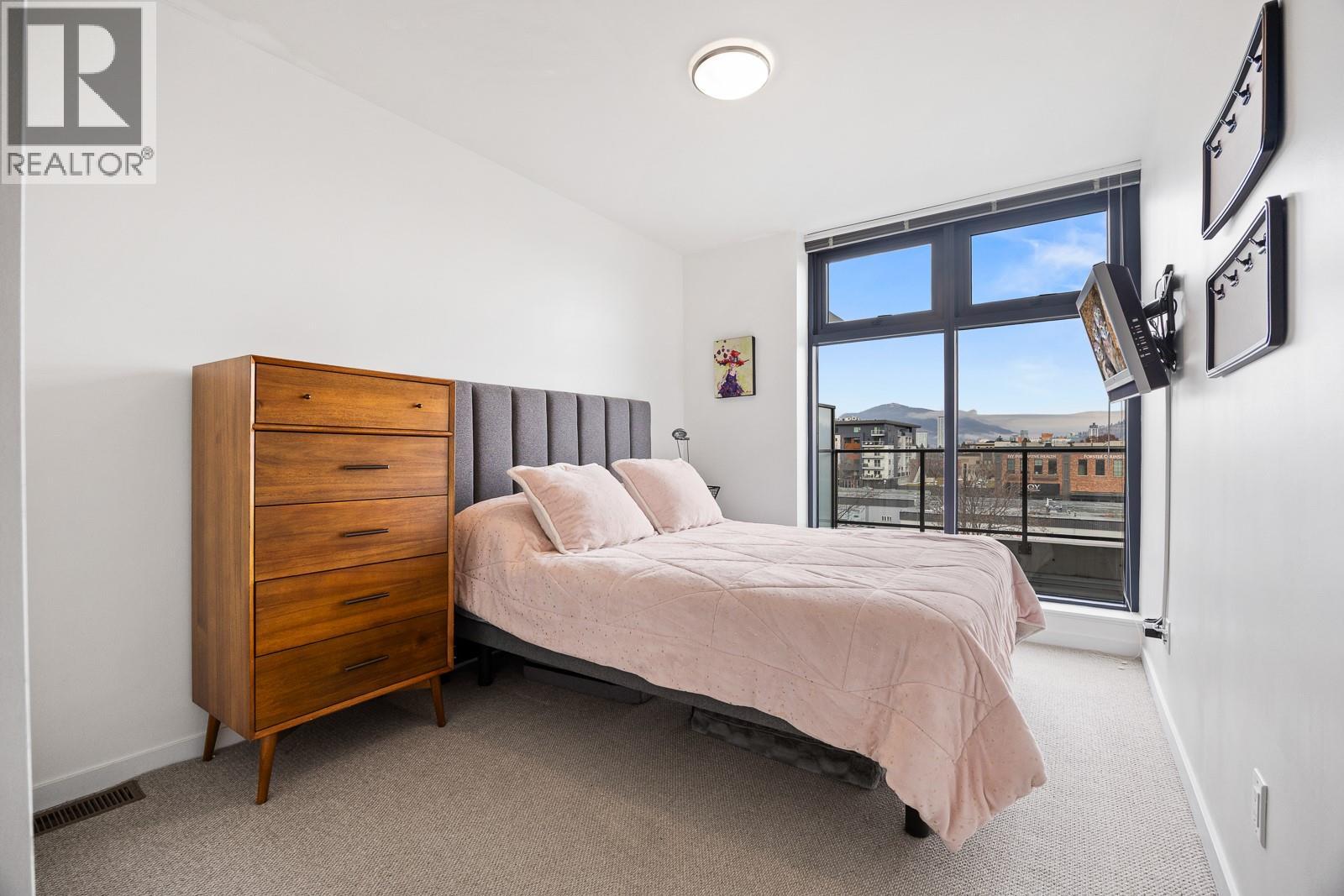 485 Groves Avenue Unit# 301