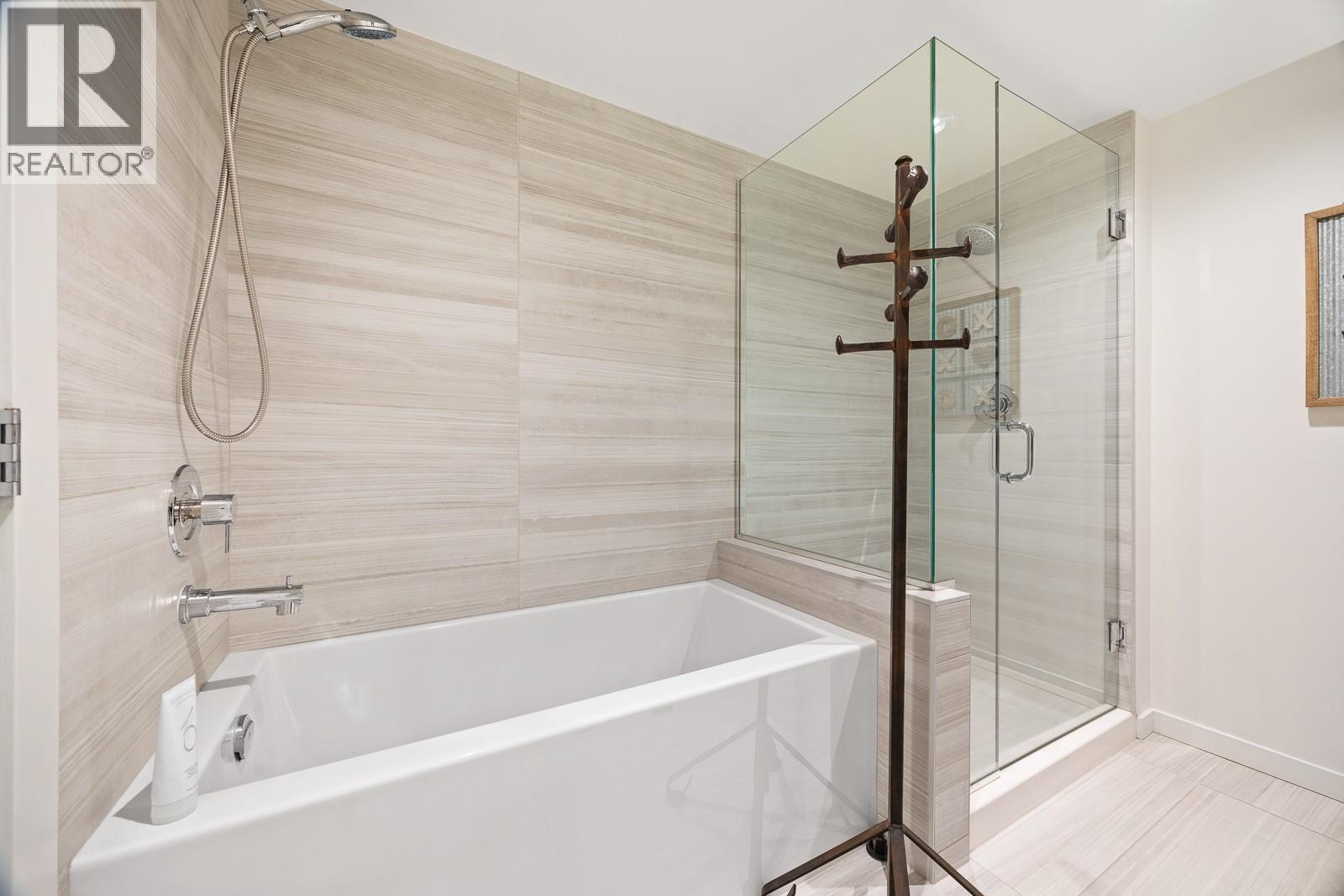 485 Groves Avenue Unit# 301