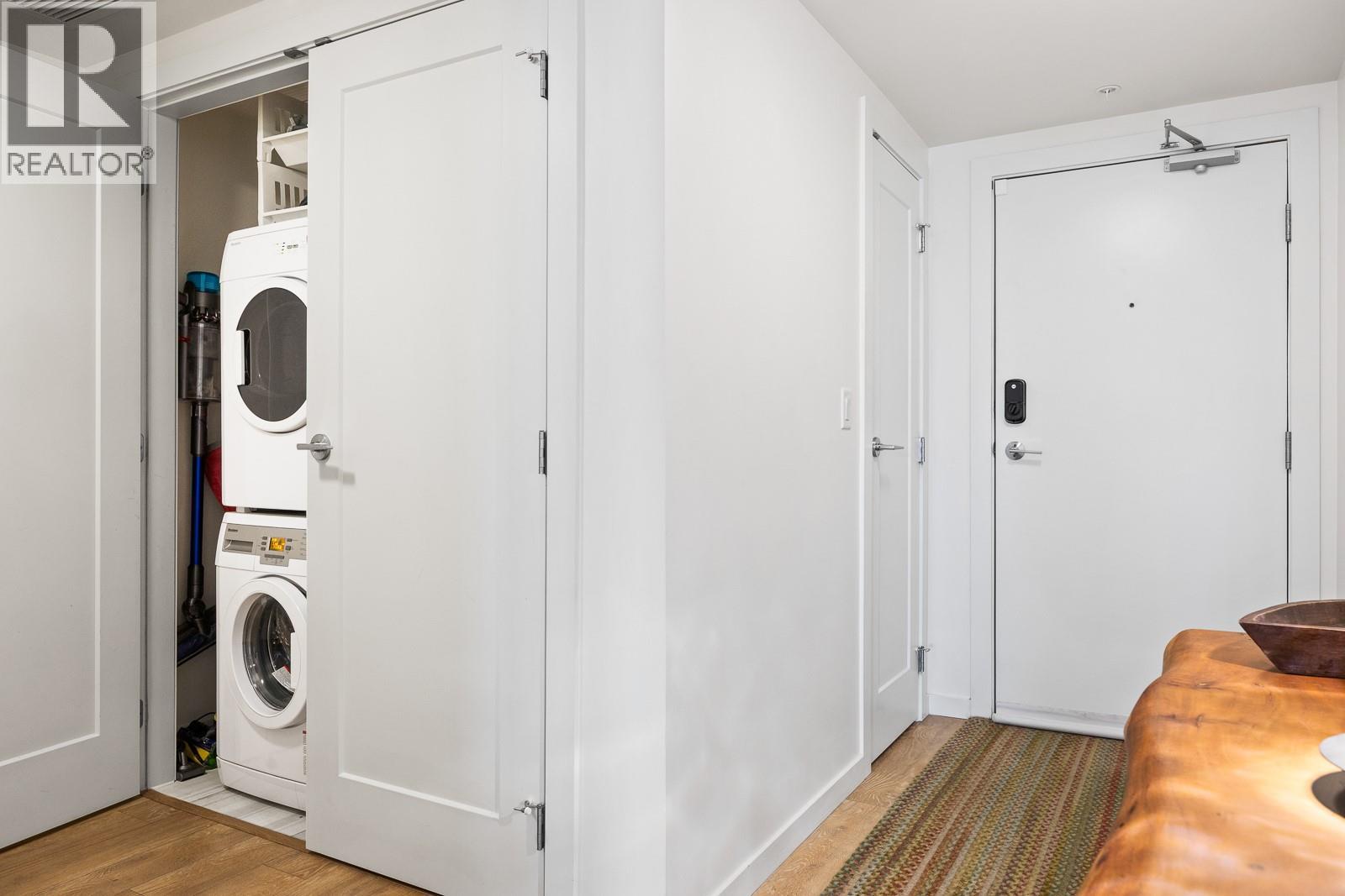 485 Groves Avenue Unit# 301