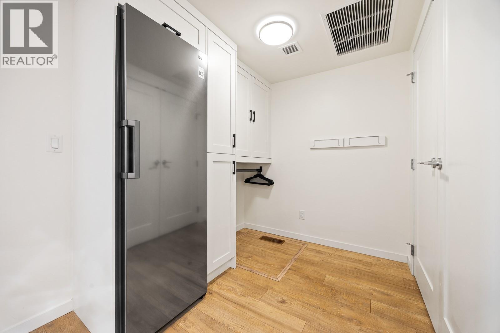 485 Groves Avenue Unit# 301