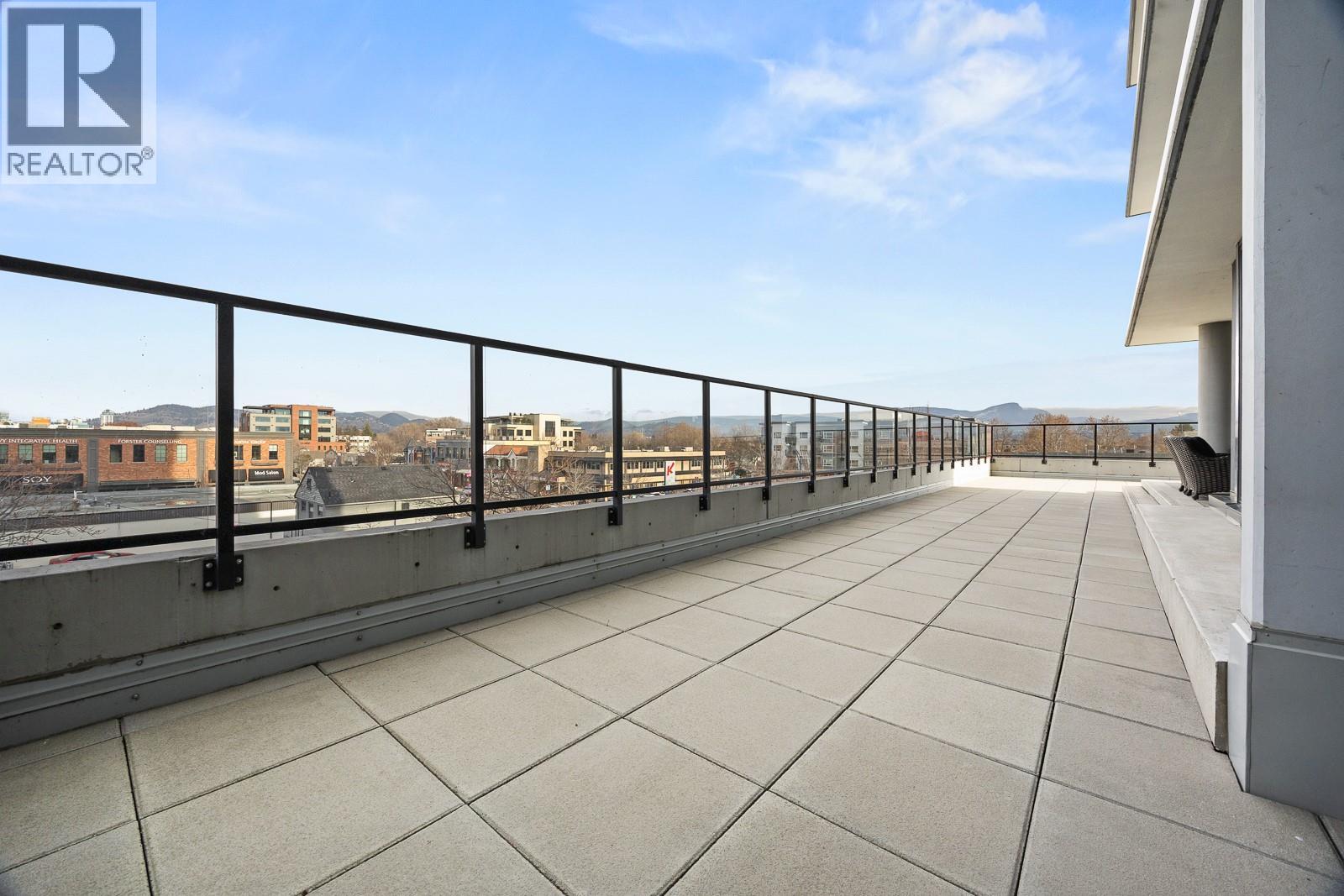 485 Groves Avenue Unit# 301