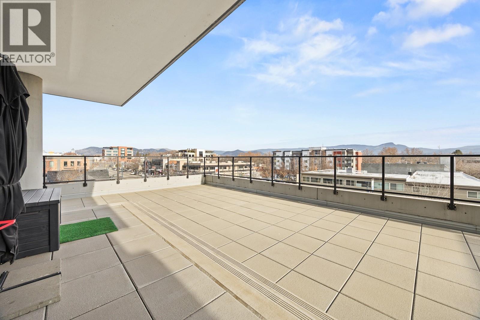 485 Groves Avenue Unit# 301
