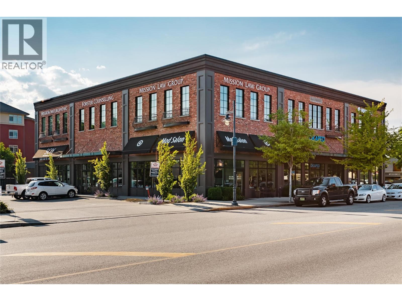 485 Groves Avenue Unit# 301