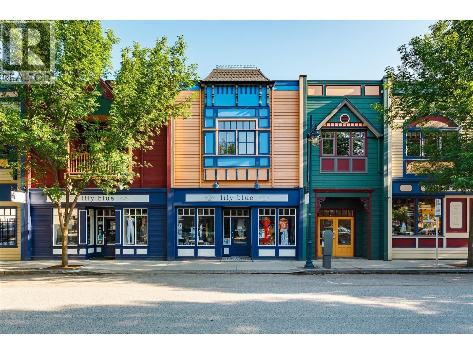 485 Groves Avenue Unit# 301