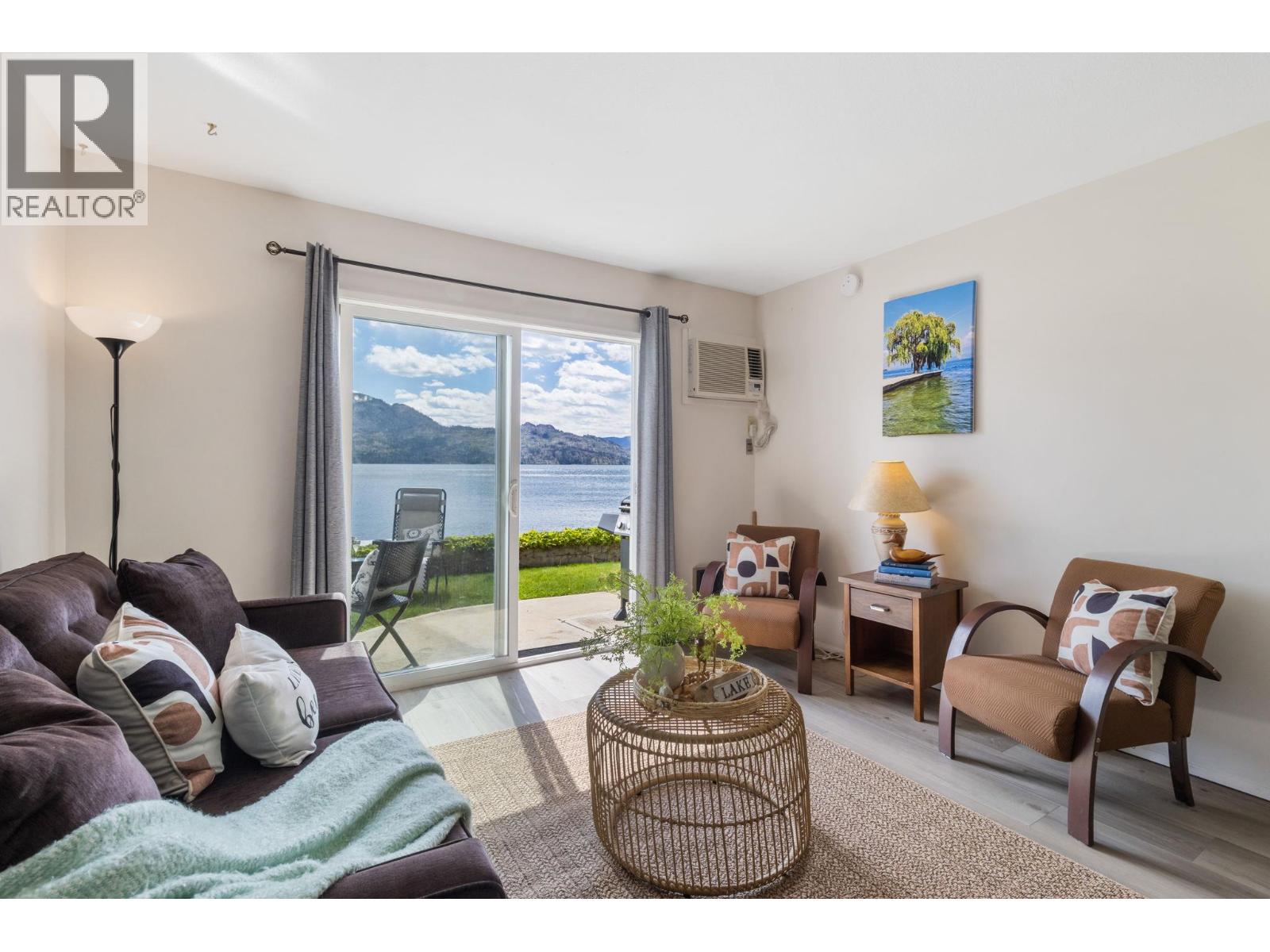 3050 Seclusion Bay Road Unit# 100